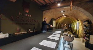 Montepulciano il Podere Casanova Wine Art Shop