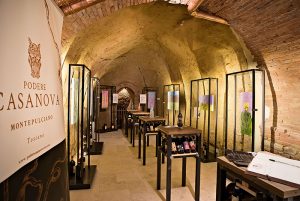 Montepulciano il Podere Casanova Wine Art Shop