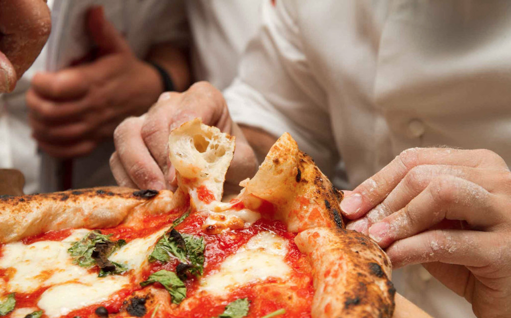 Pizza napoletana fatta in casa, la ricetta - Pizza Mon Amour